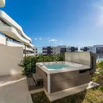 Bajo De Lujo Jardin Y Jacuzzi *