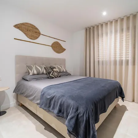 Apartment Bajo De Lujo Jardin Y Jacuzzi