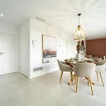 Bajo De Lujo Jardin Y Jacuzzi Апартаменты *